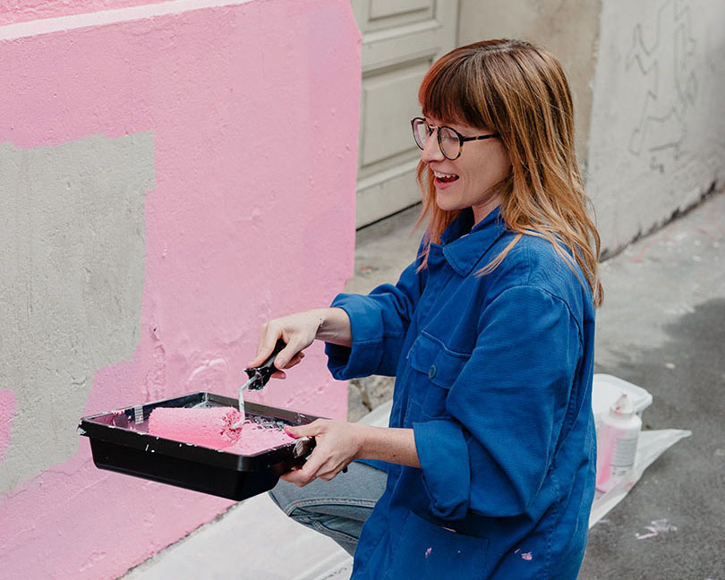 street artist in paris